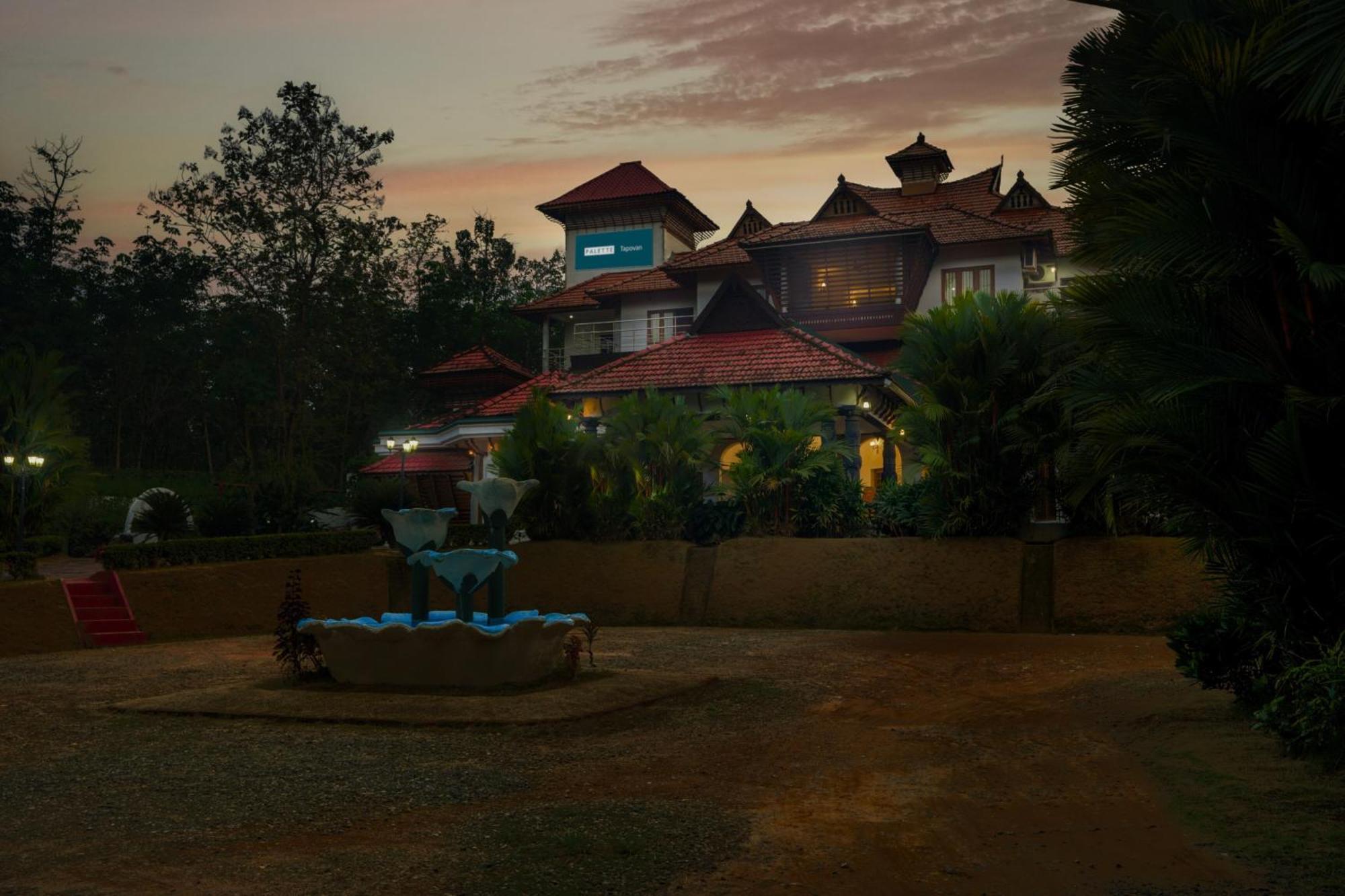 Palette Resorts- Tapovan Green County Thattakād Exteriör bild