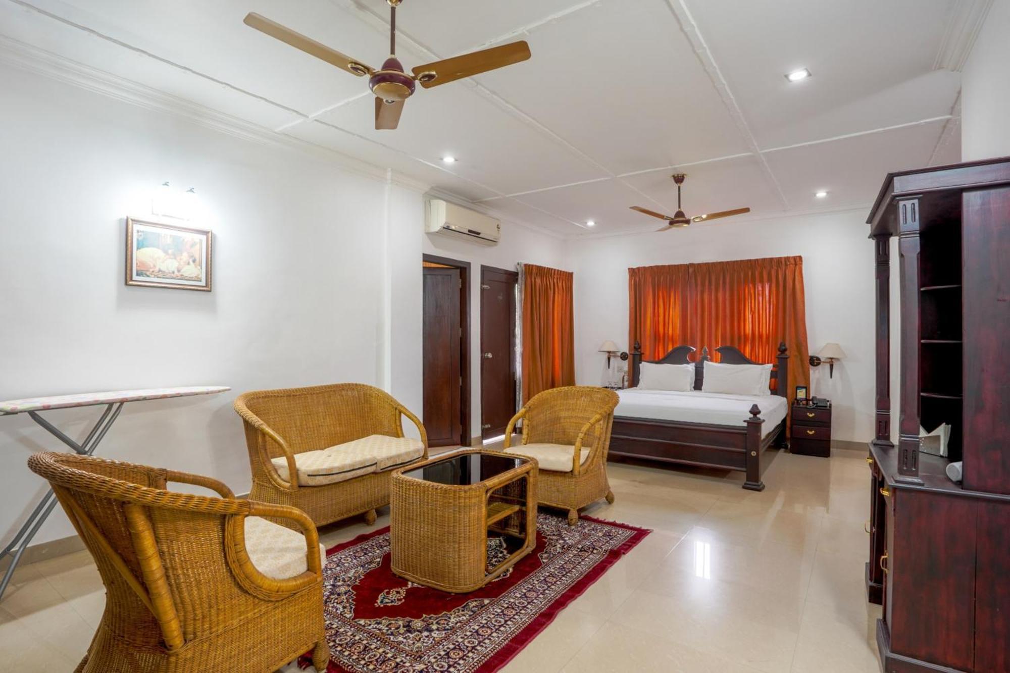 Palette Resorts- Tapovan Green County Thattakād Exteriör bild