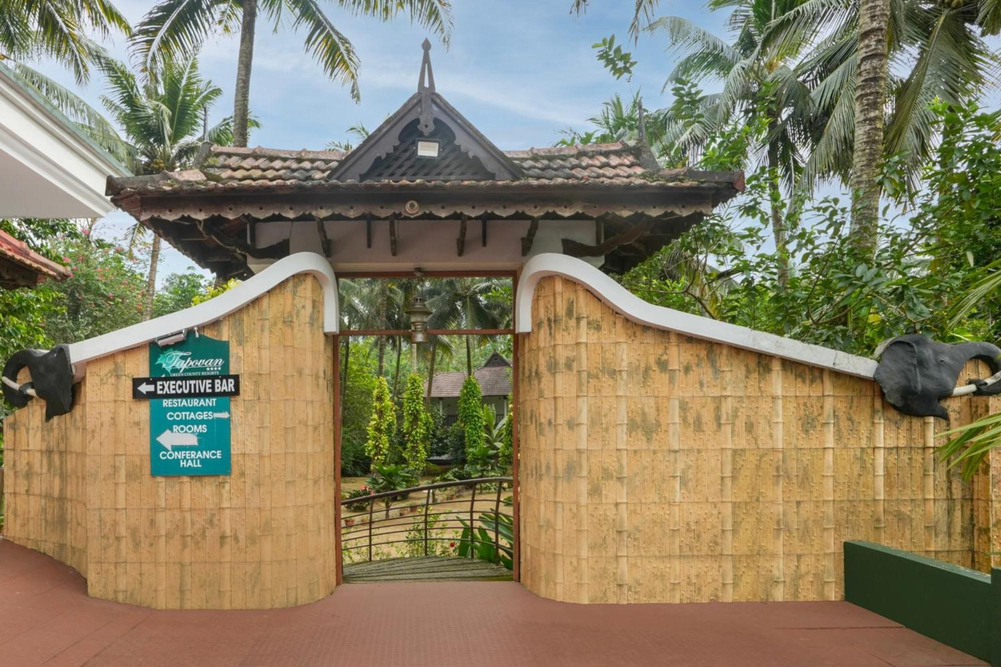 Palette Resorts- Tapovan Green County Thattakād Exteriör bild