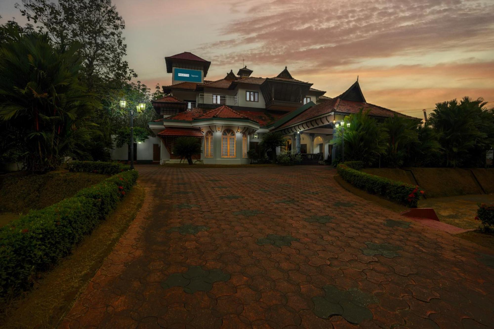 Palette Resorts- Tapovan Green County Thattakād Exteriör bild